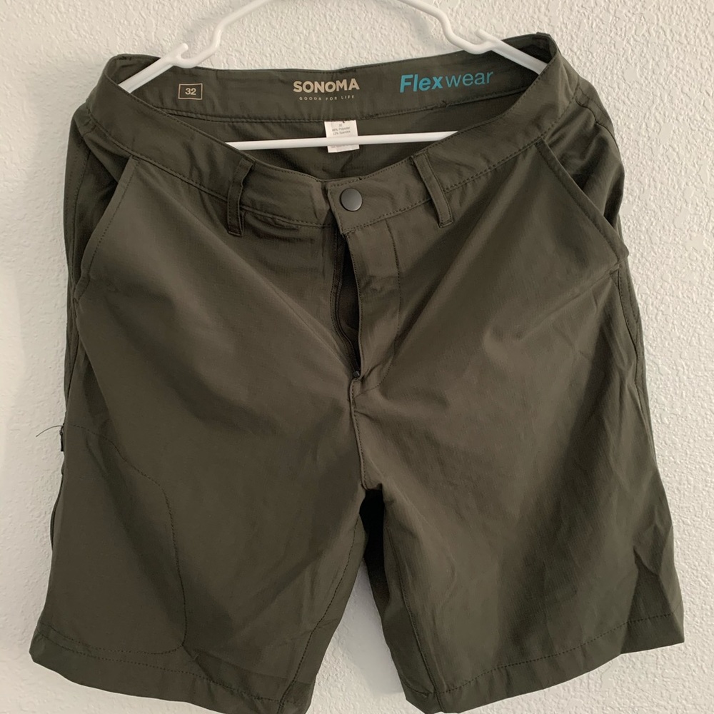 Flexible Shorts